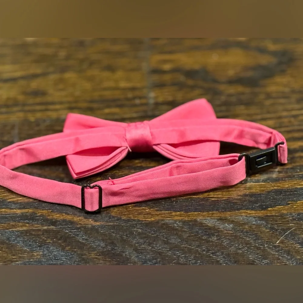 New Boy’s Pink Satin Adjustable Pre-tied Bow Tie